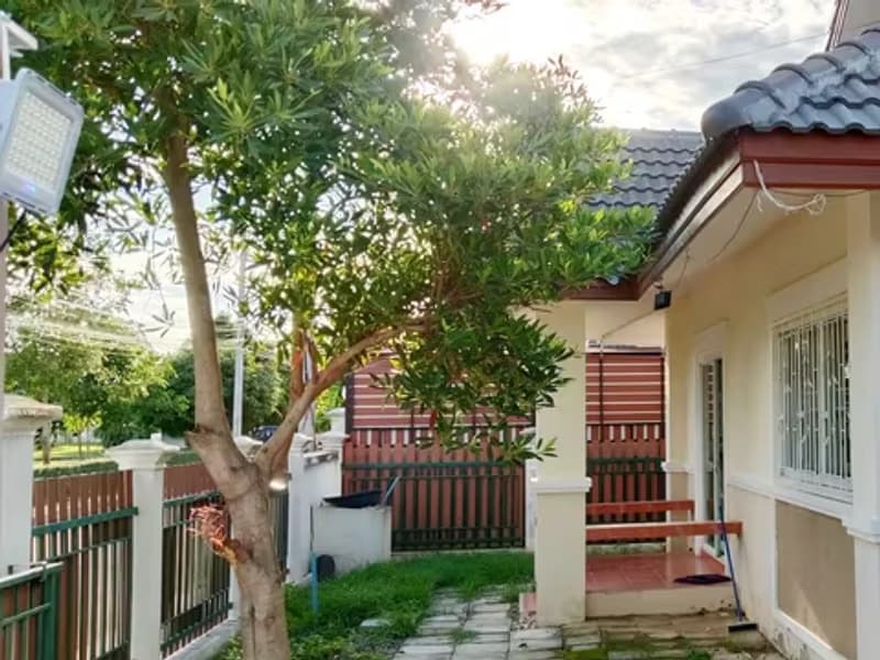 2 Bedroom House