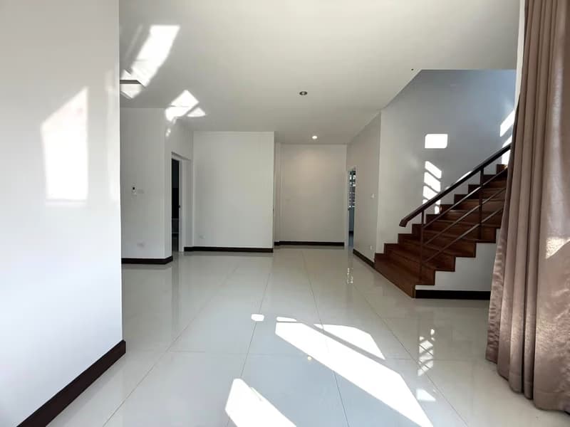 4 Bed House for Rent and Sale in อำเภอเมืองเชียงใหม่