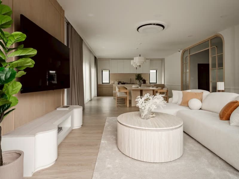 5 Bed House for Rent in Bang Phli