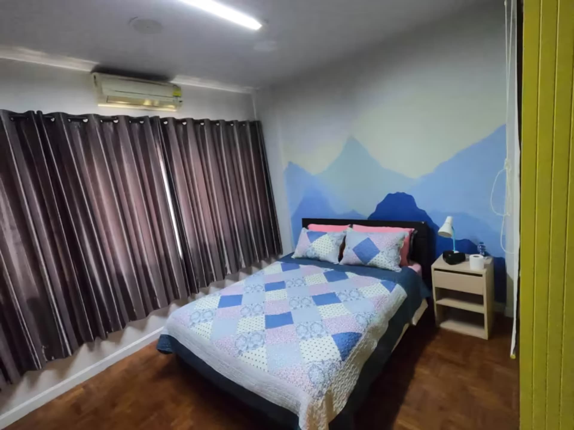 6 Bedroom House - Image 14