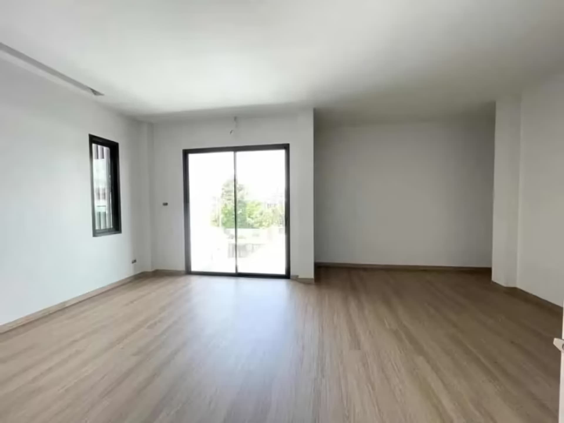 4 Bedroom House - Image 6