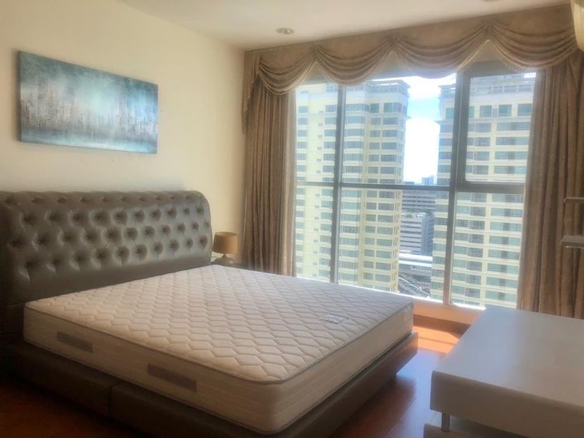 2 Bed Condo for Rent and Sale in Ratchathewi - Image 2