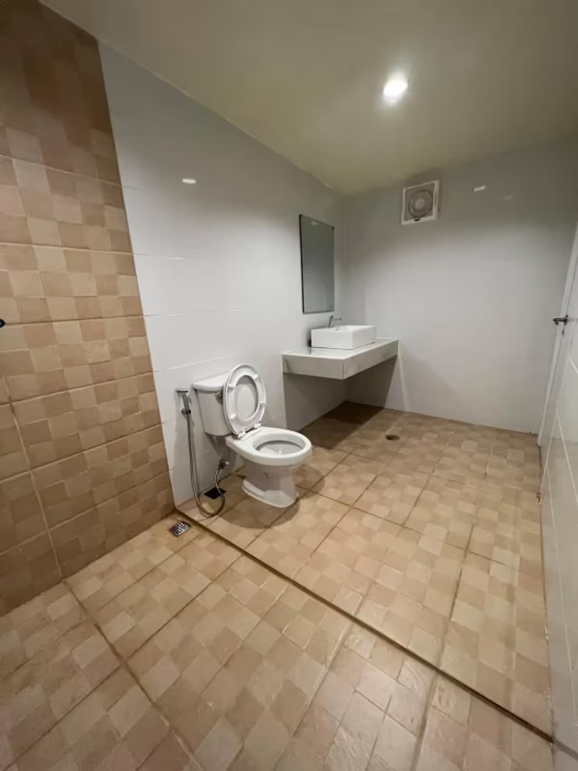 2 Bedroom House - Image 5