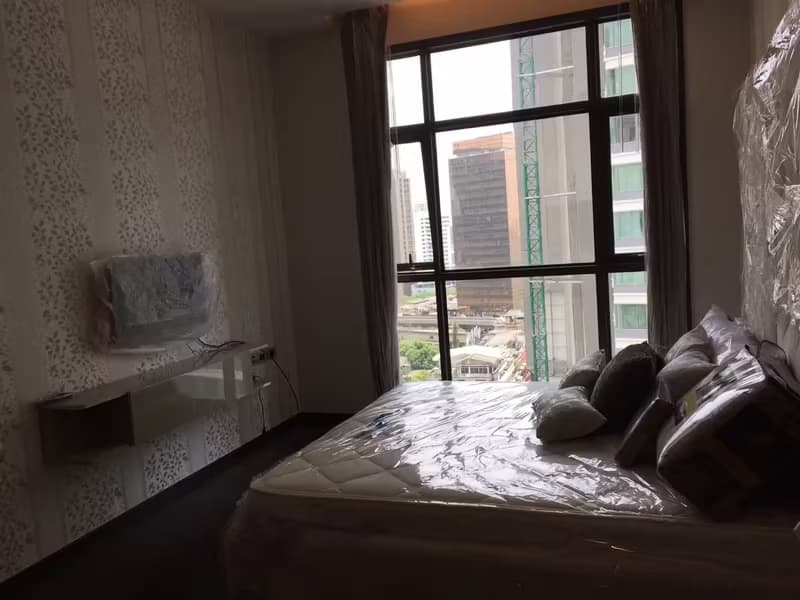 1 Bedroom Condo