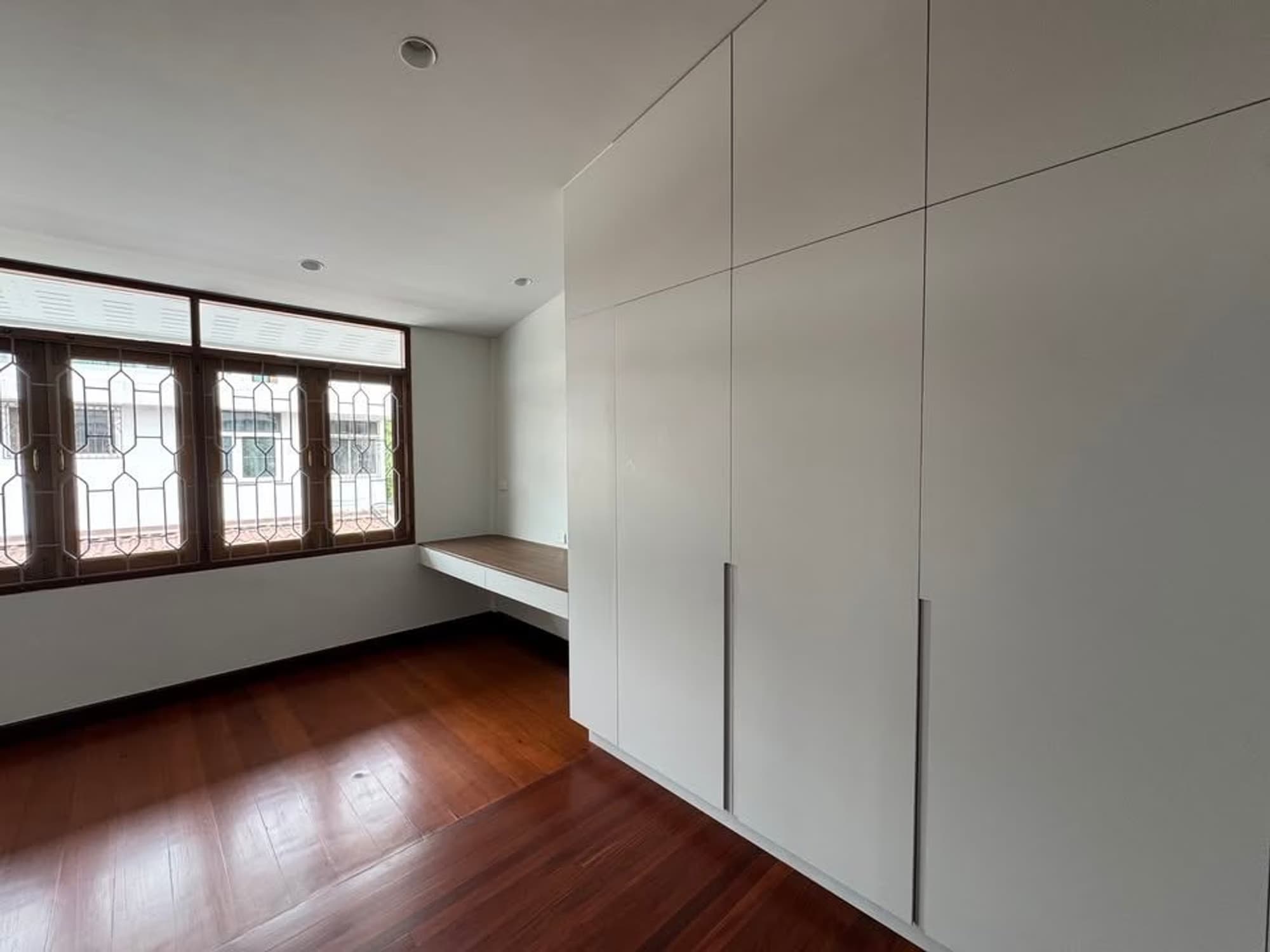 4 Bed House for Rent in Watthana - Image 9