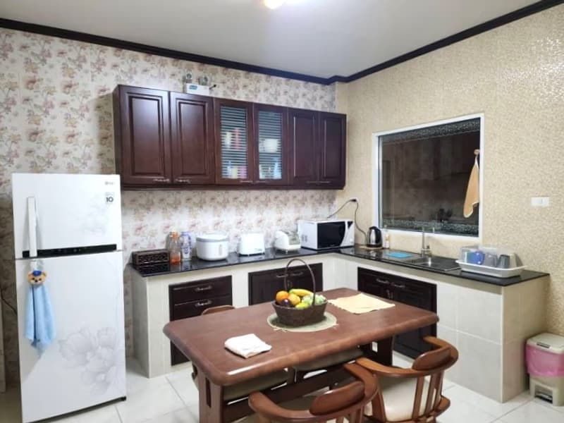4 Bed House for Rent and Sale in San Kamphaeng District