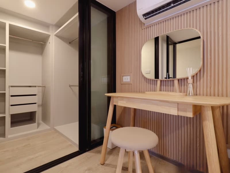 2 Bed Condo for Rent and Sale in Huai Khwang