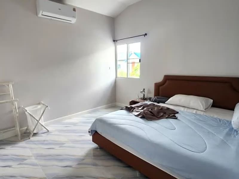 2 Bed House for Rent in Saraphi District
