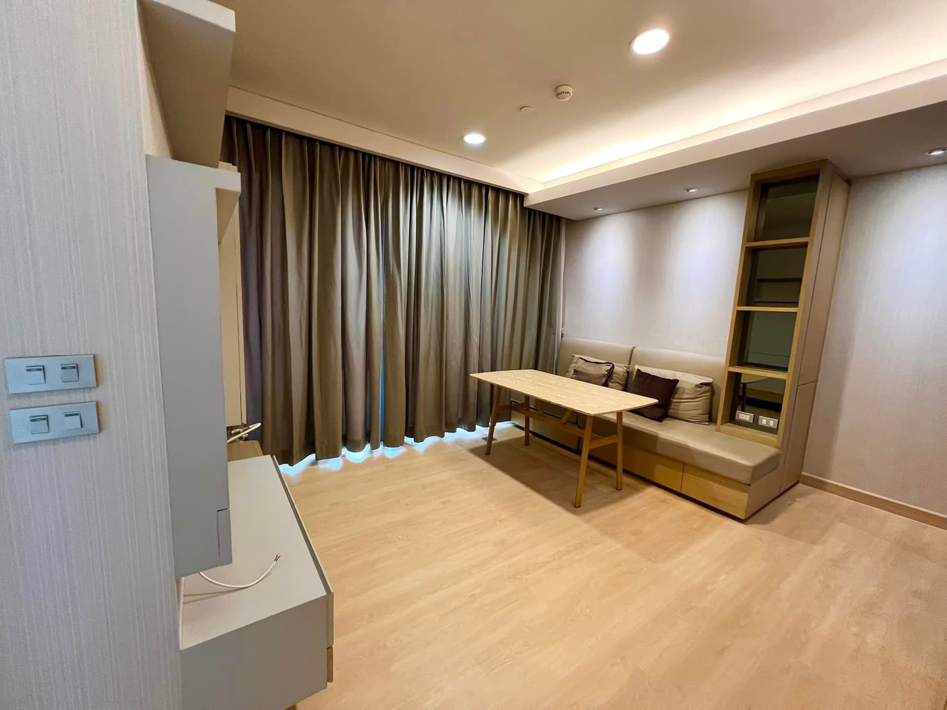 1 Bed Condo for Rent and Sale in Khlong Toei - Image 2