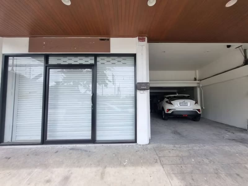undefined Bed Commercial for Rent in Yan Nawa