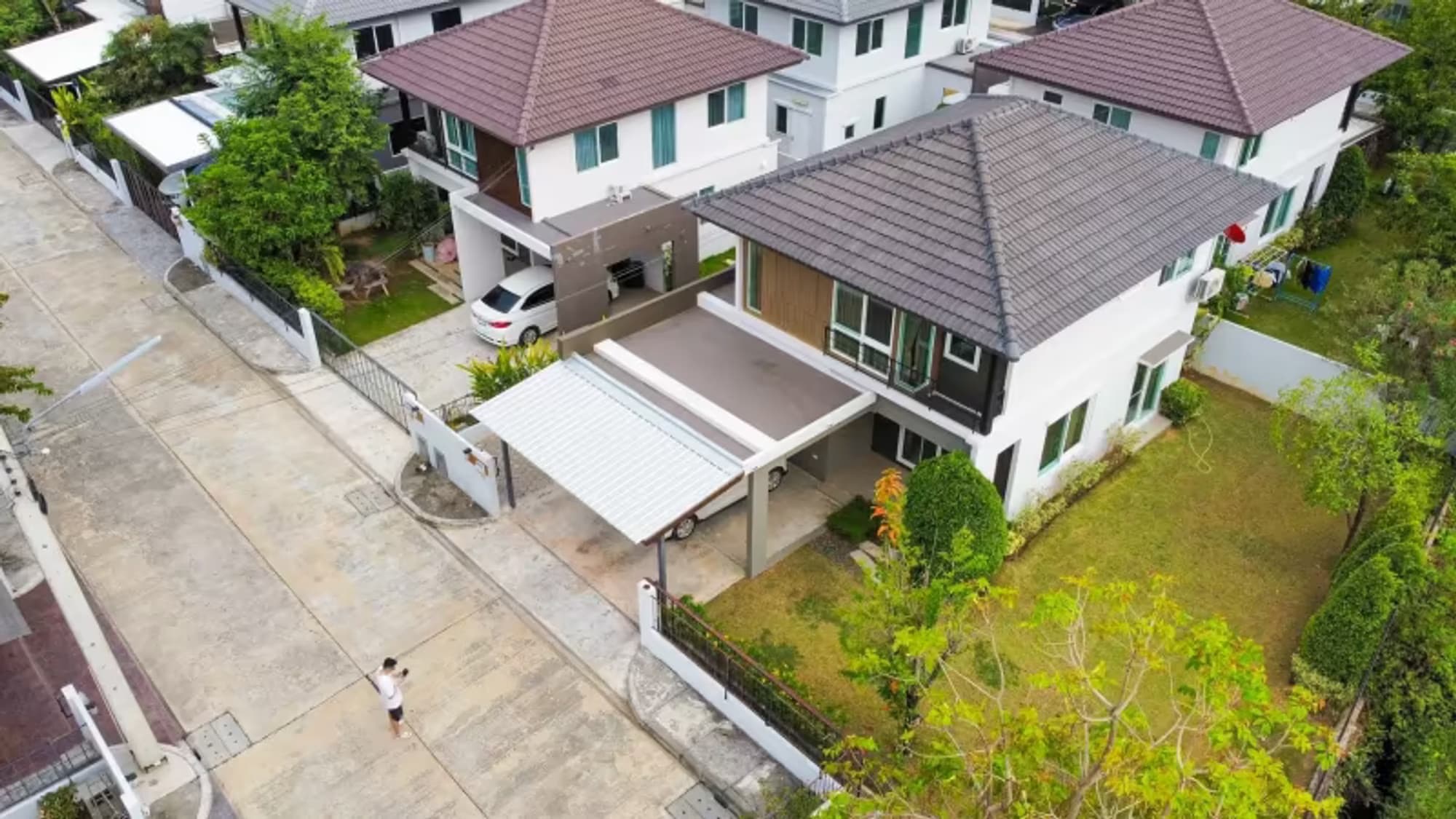 3 Bedroom House - Image 33