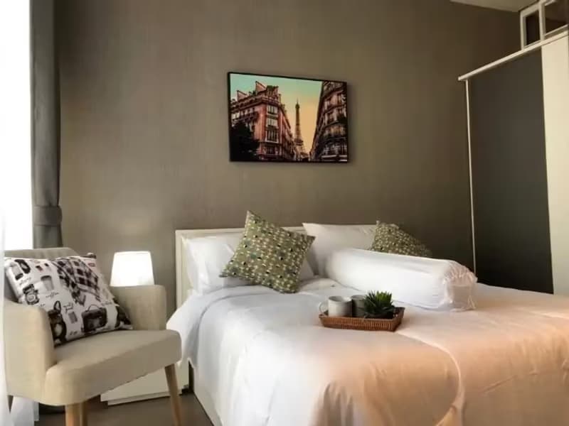 1 Bedroom Condo