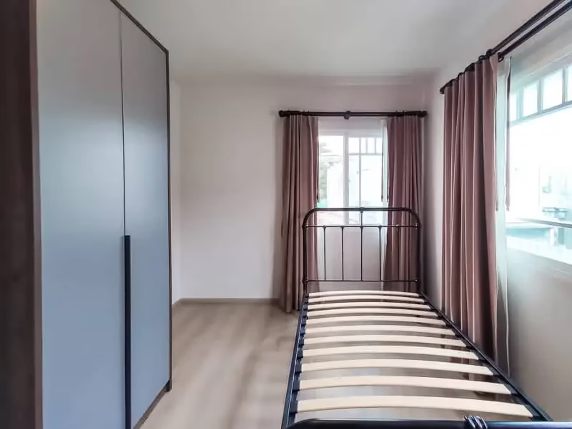 2 Bedroom House - Image 10