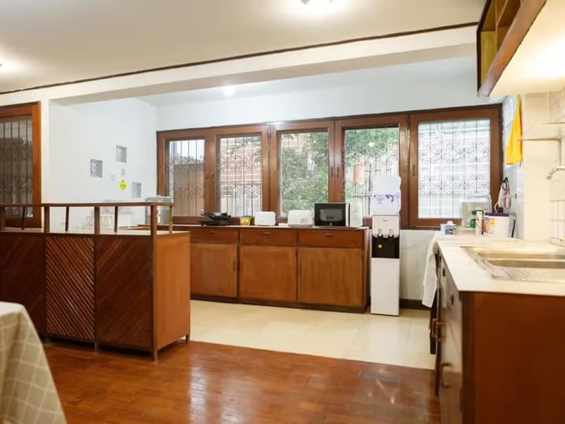 7 Bedroom House