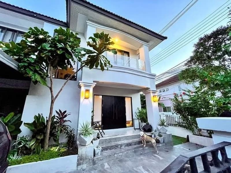 House for Sale in Suan Luang.