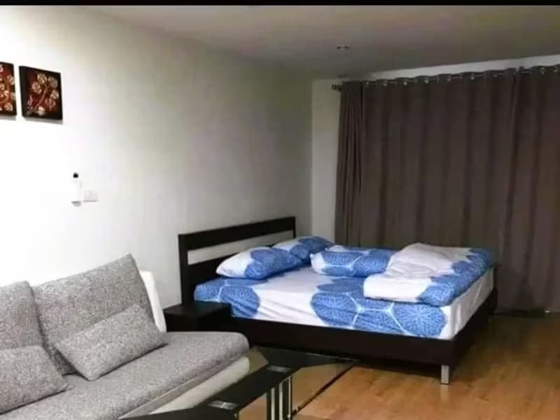 1 Bedroom Condo