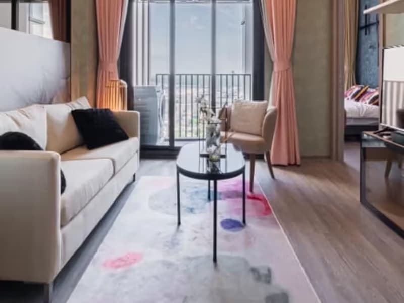 1 Bedroom Condo