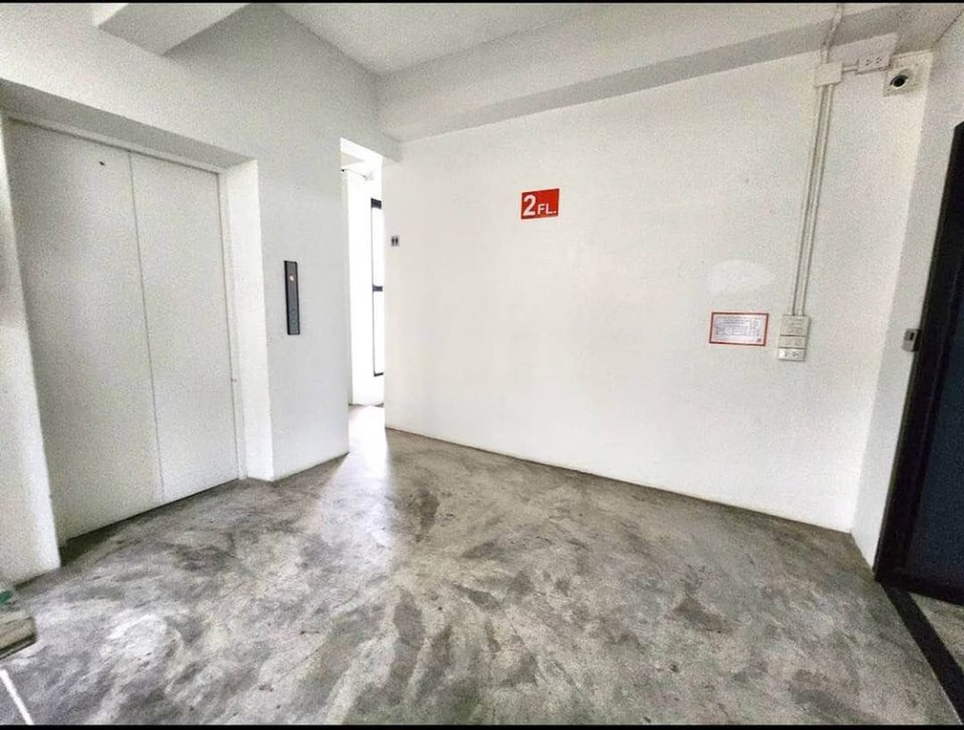 3 Bed Commercial for Rent and Sale in Din Daeng - Image 8