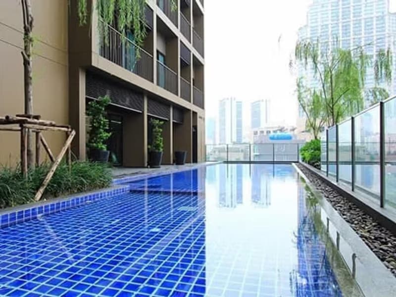 1 Bedroom Condo