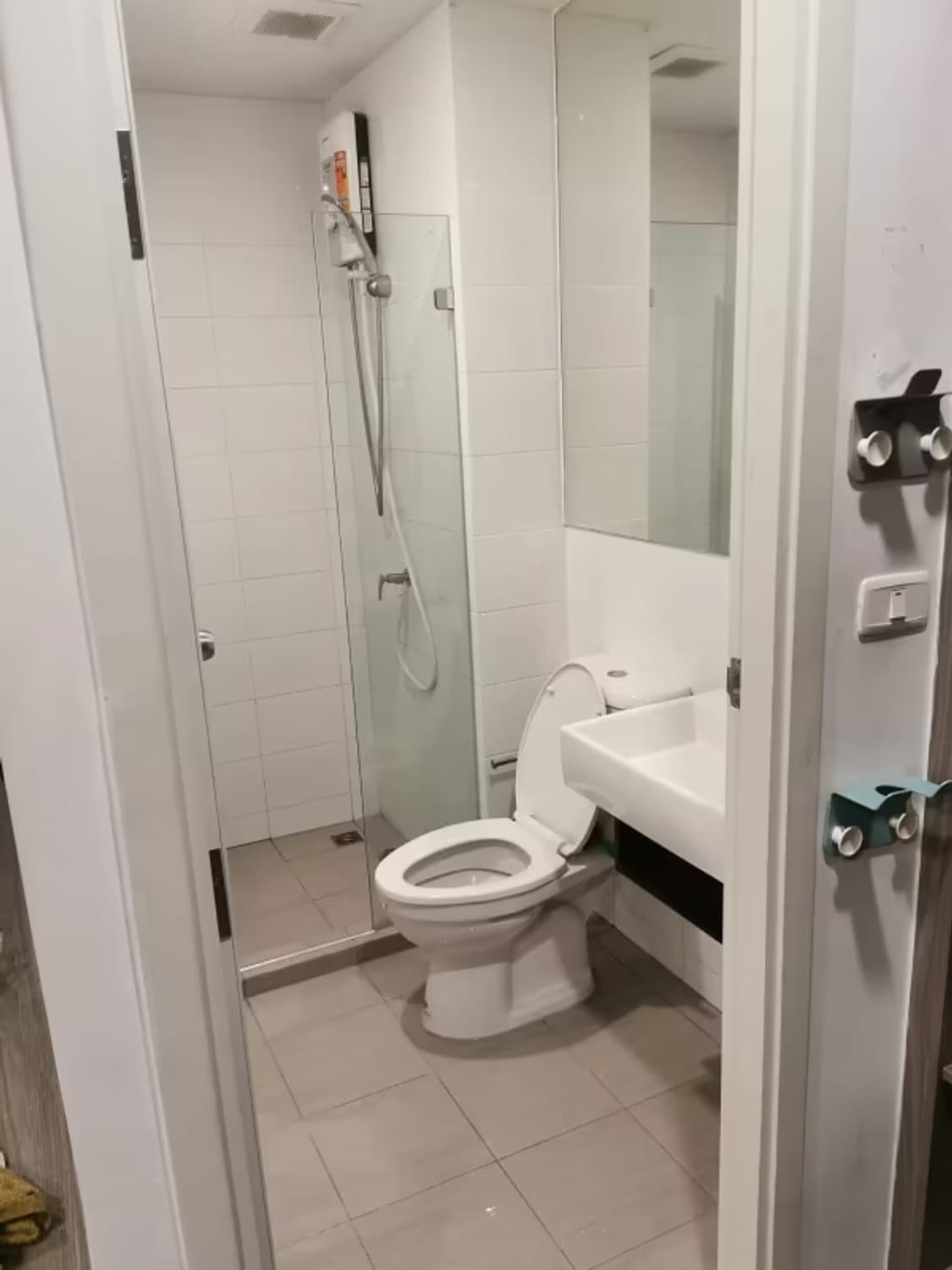 1 Bedroom Condo - Image 4