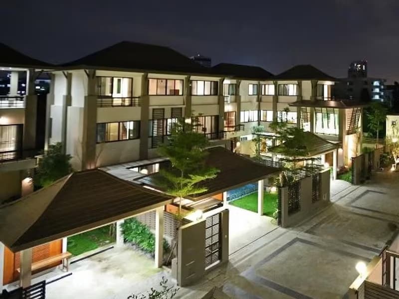  House for Rent in Khlong Toei.