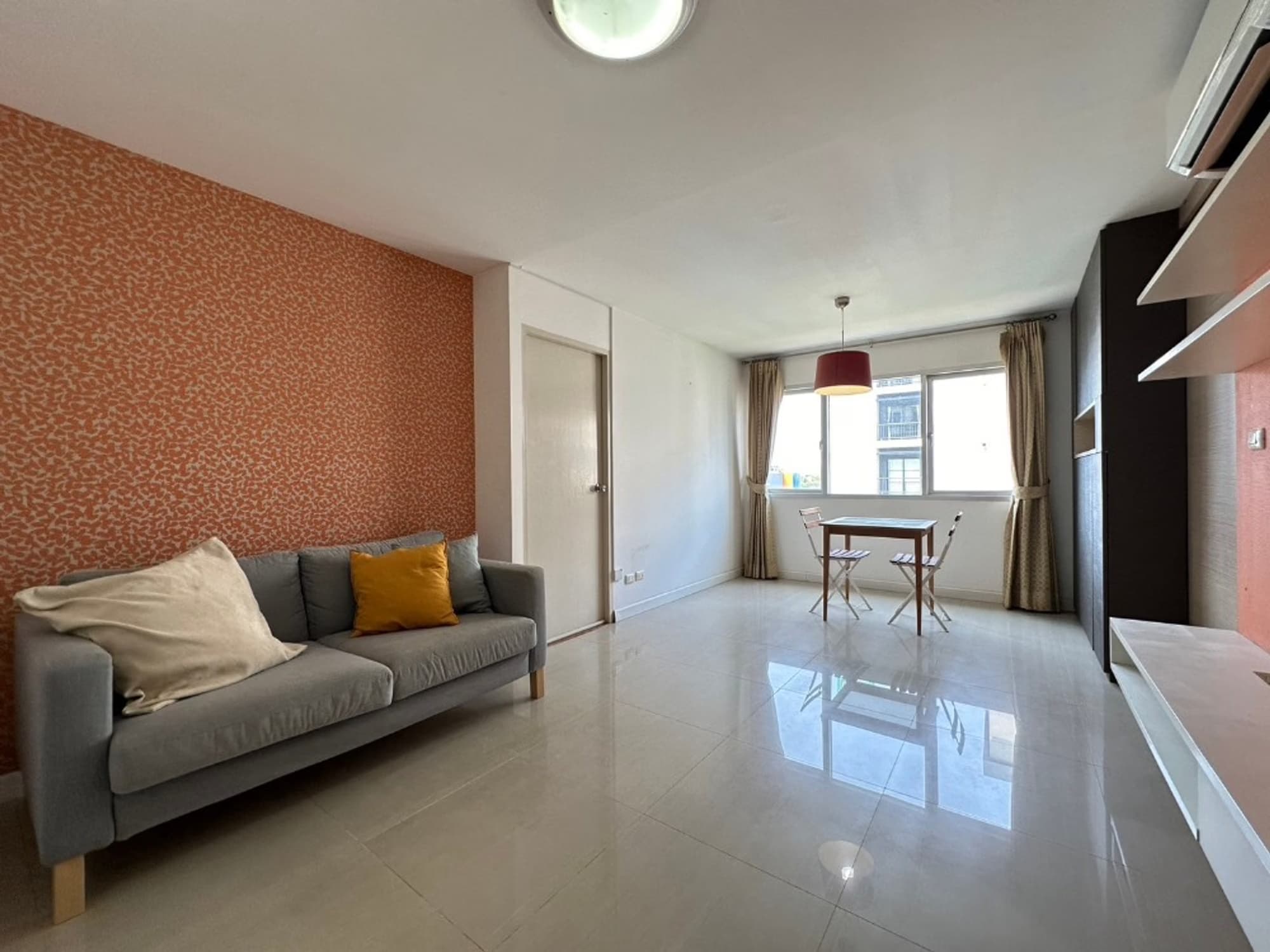 1 ห้องนอน Condo สำหรับ ขาย ใกล้ On Nut BTS - Image 2