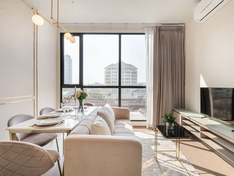 2 Bed Condo for Rent  Near Phaya Thai BTS