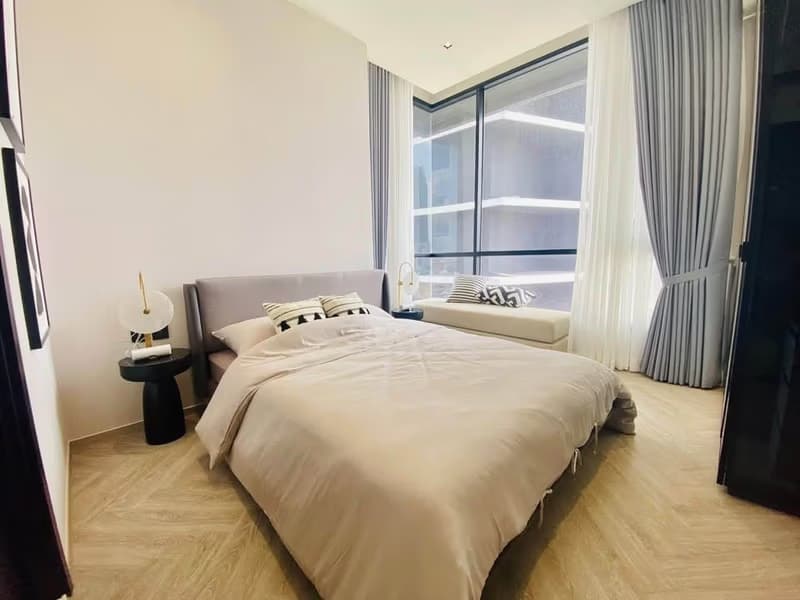 2 Bed Condo for Sale in Khlong San