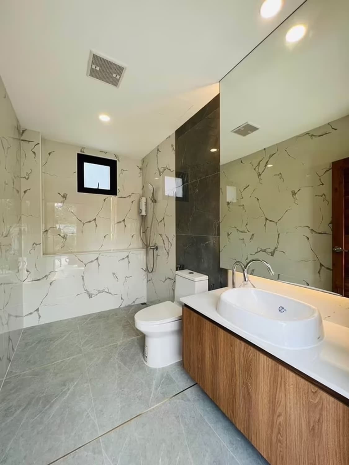 3 Bedroom House - Image 21