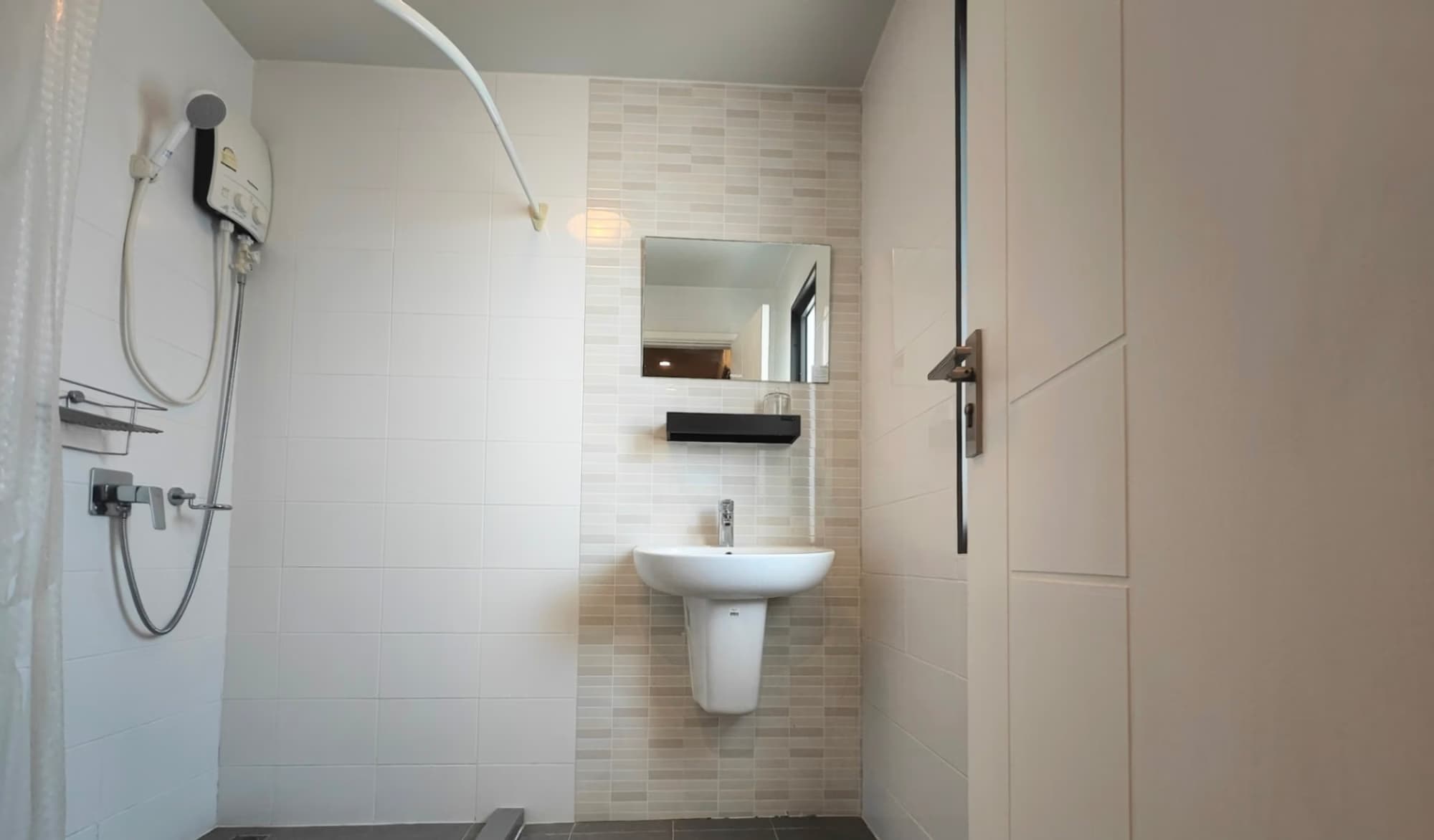 3 Bed Townhouse for Rent in Bang Phli, Samut Prakan - Image 22