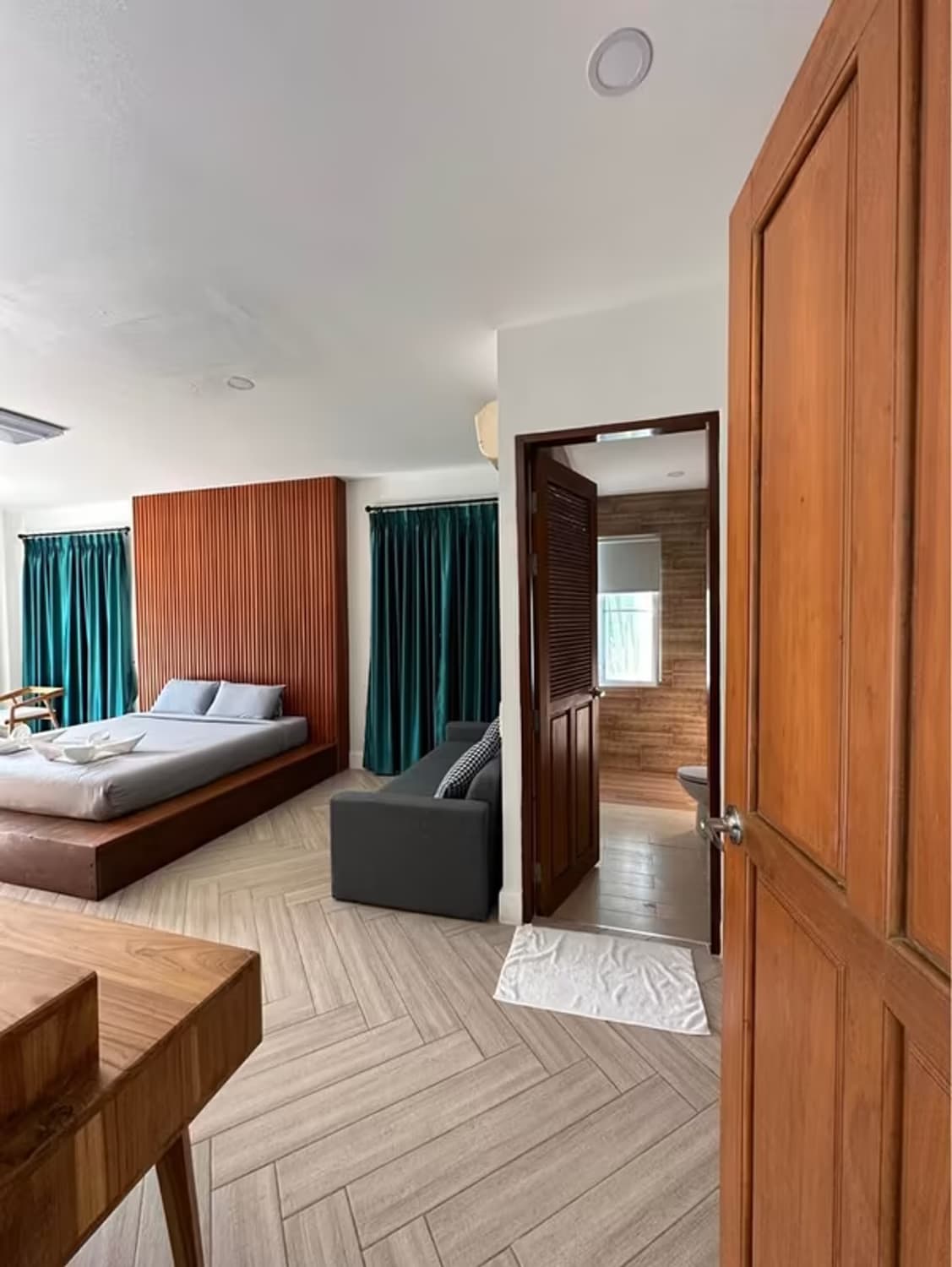 4 Bedroom House - Image 12