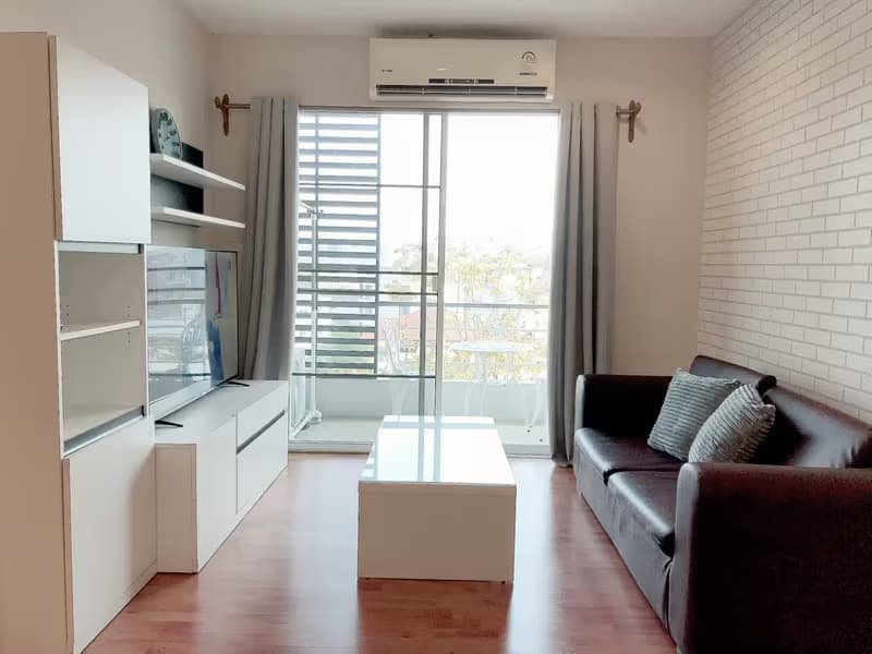 1 Bedroom Condo