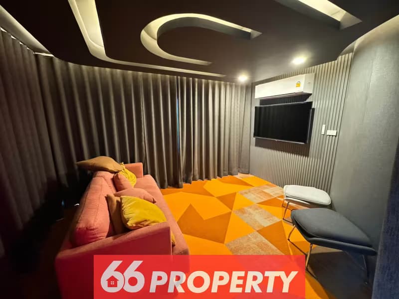 1 Bedroom Condo