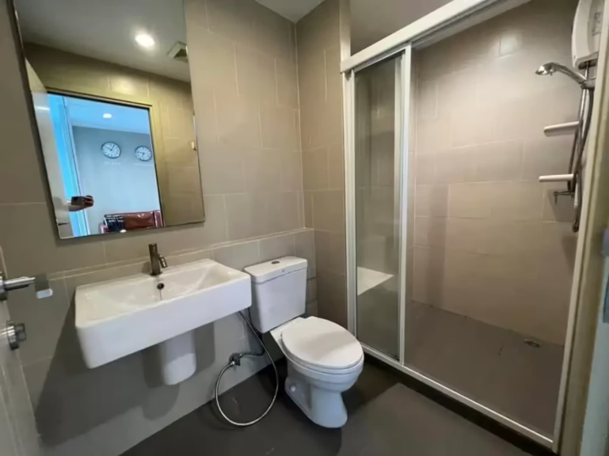 1 Bedroom Condo - Image 7