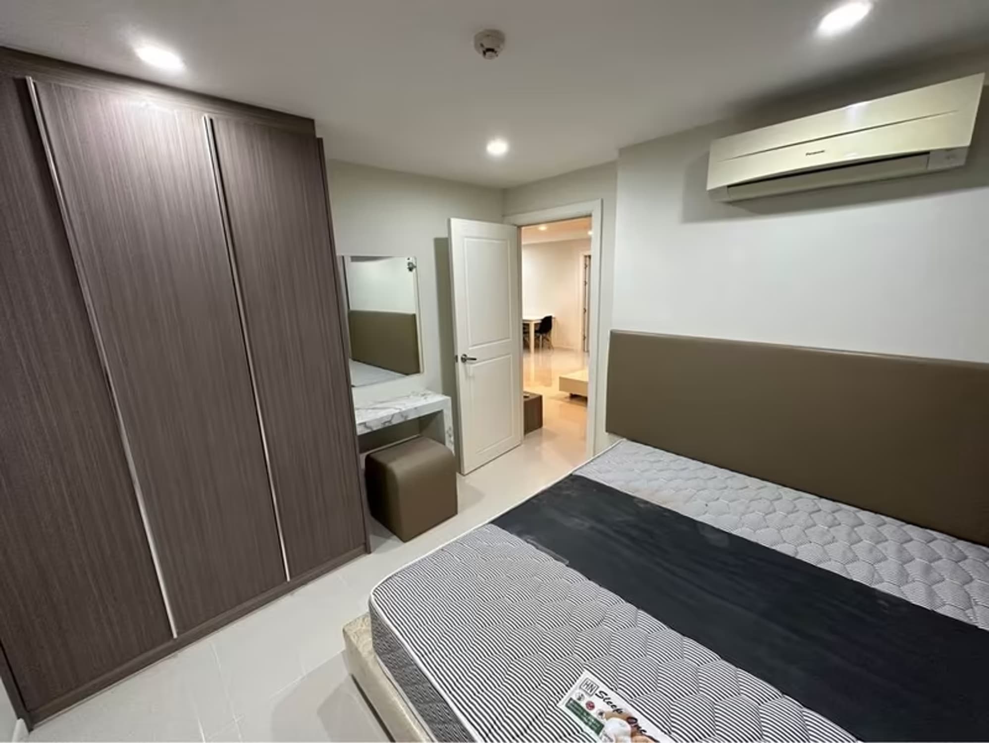 1 Bedroom Condo - Image 4