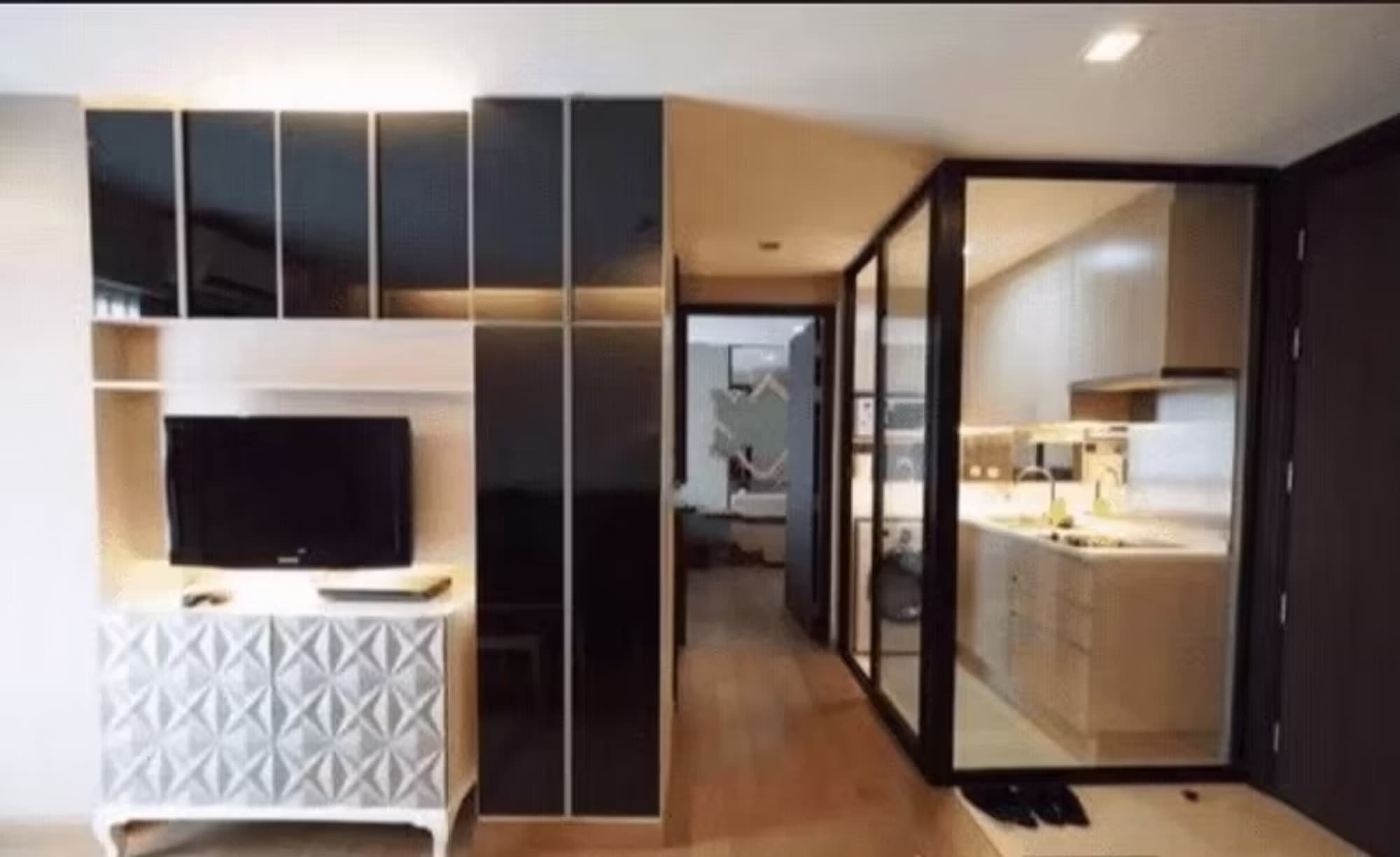 1 Bedroom Condo - Image 2