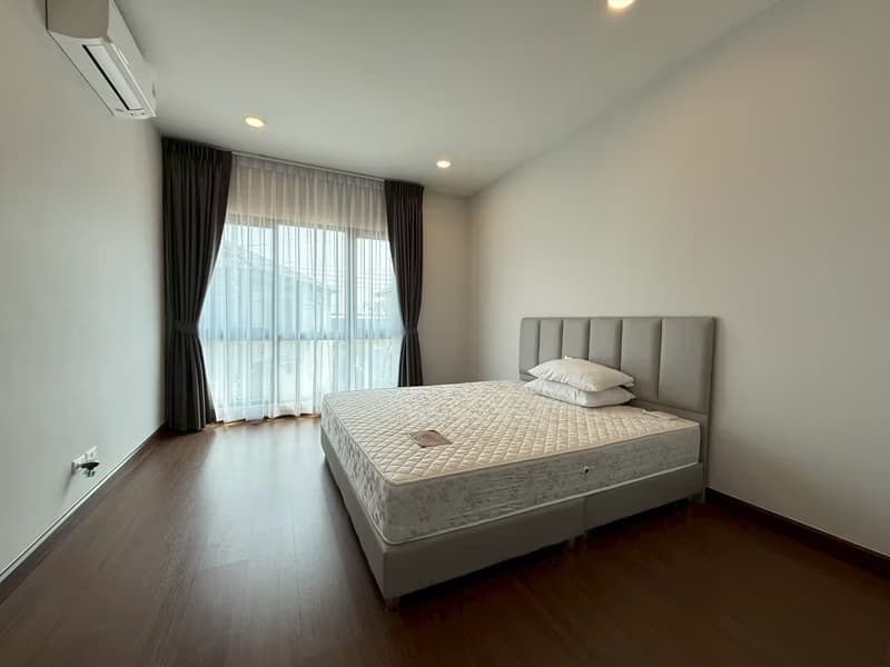 4 Bed House for Rent in Bang Phli