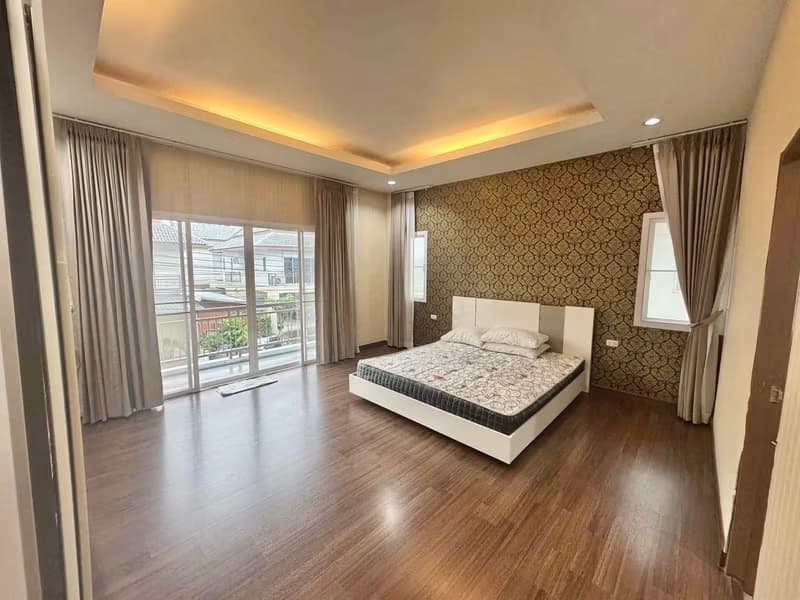 4 Bed House for Rent in Mueang Chiang Mai