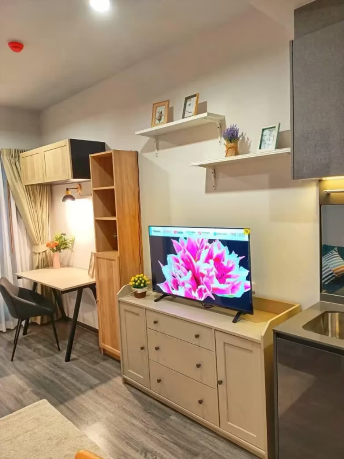 1 Bedroom Condo - Image 2