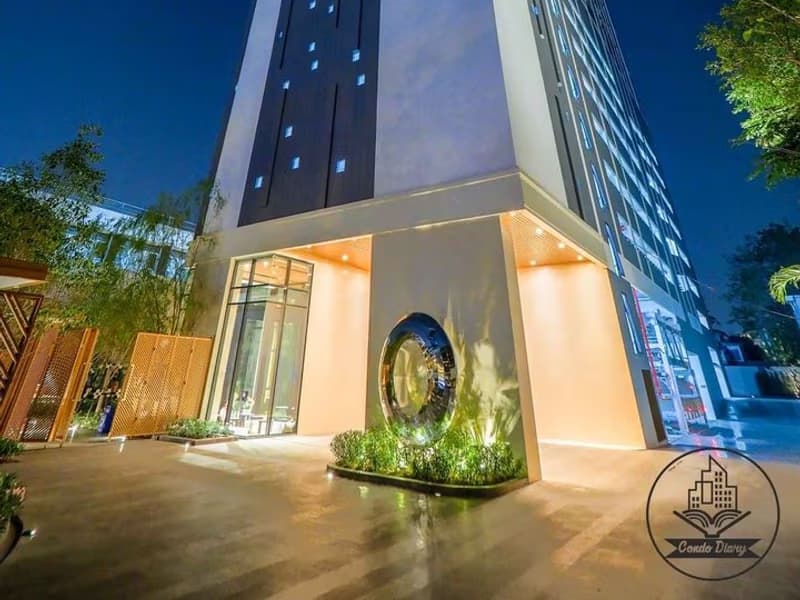 Condo for Sale at MARU Ekkamai 2