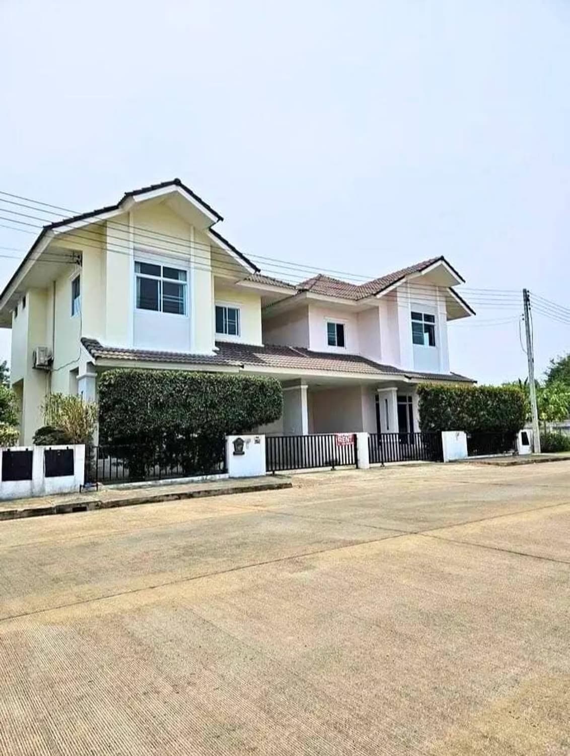 3 Bed House for Rent in Mueang Chiang Mai - Image 1