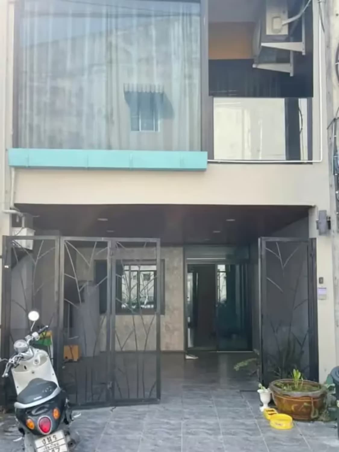 2 Bedroom House - Image 1