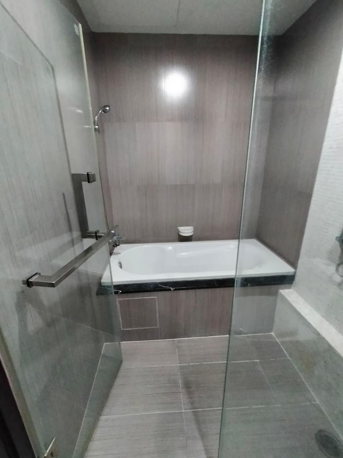 2 Bed Condo for Rent and Sale in Watthana - Image 9