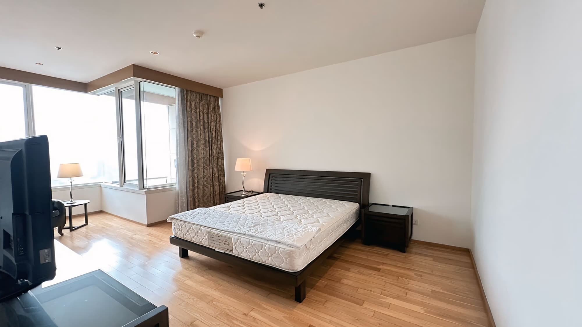 3 卧室 公寓 用于 出租 在 Sathon - Image 23