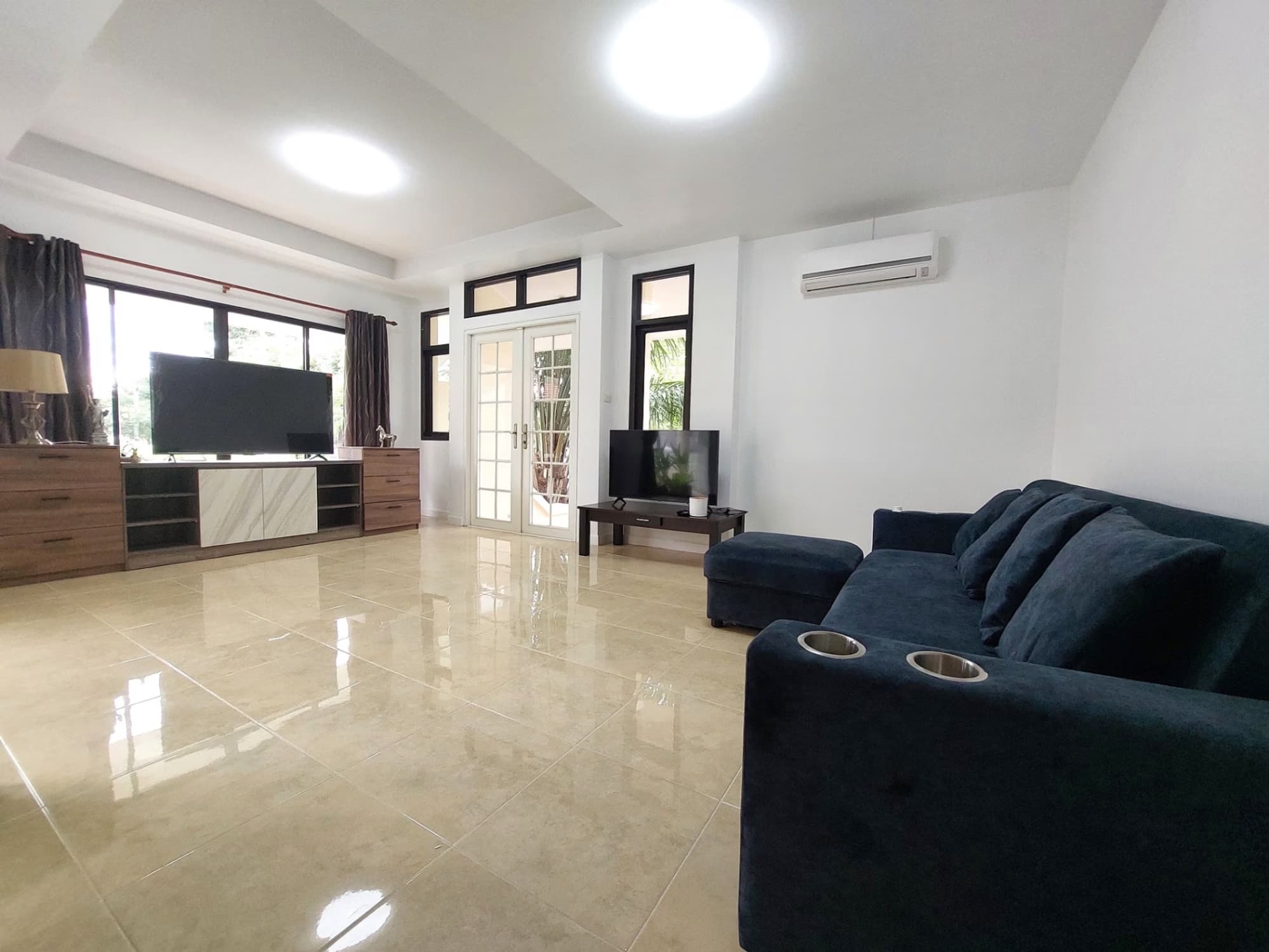 4 Bed House for Sale in Hang Dong - Image 2