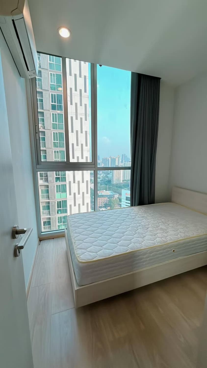 2 卧室 公寓 用于 出租 在 Huai Khwang - Image 6
