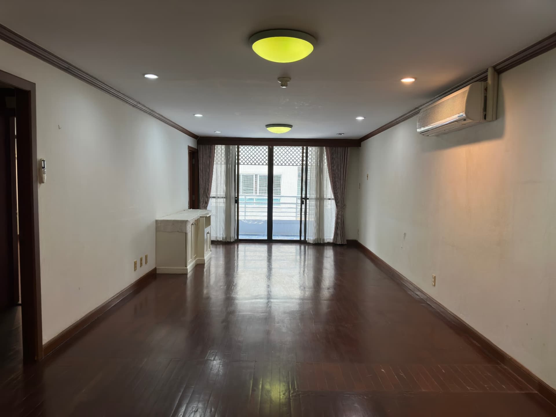 2 Bed Condo for Sale in Watthana - Image 1