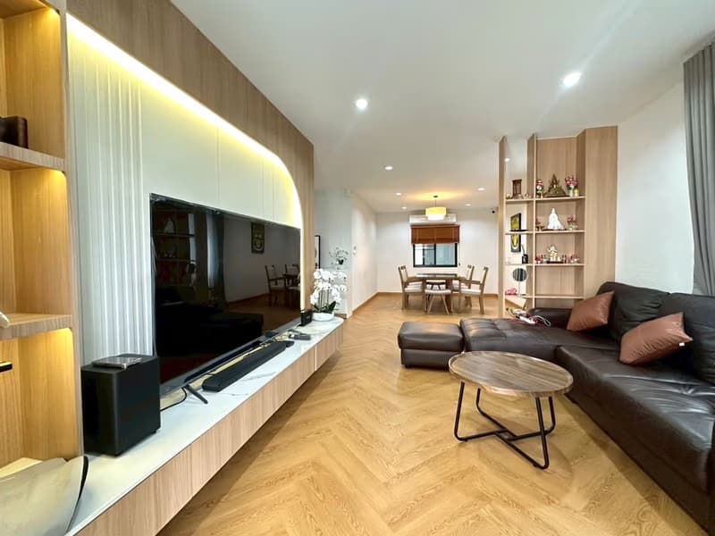 4 Bed House for Rent in Hang Dong