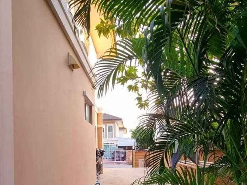 3 Bed House for Rent and Sale in Bang Phli