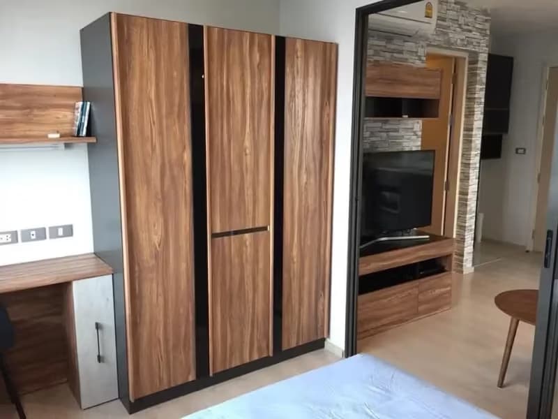 1 Bedroom Condo
